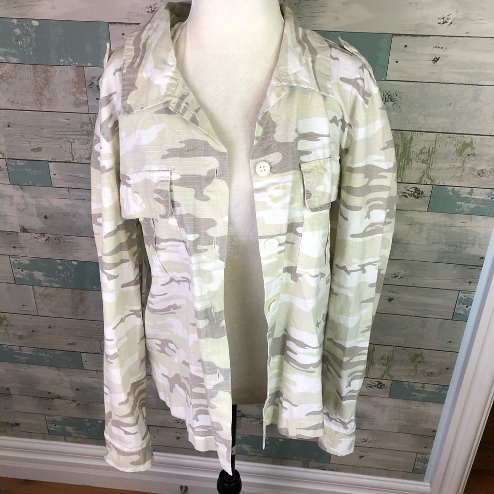 Sanctuary camo jacket size M